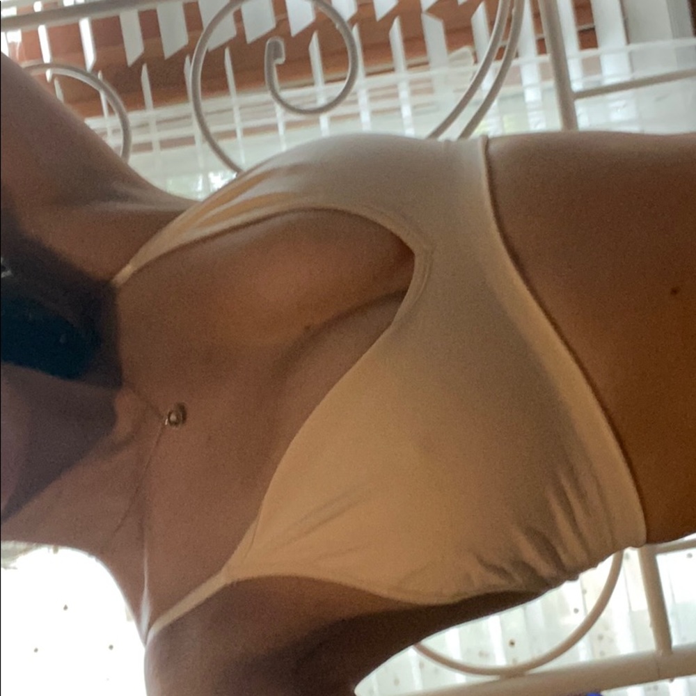 URBAN OUTFITTERS cream bralette